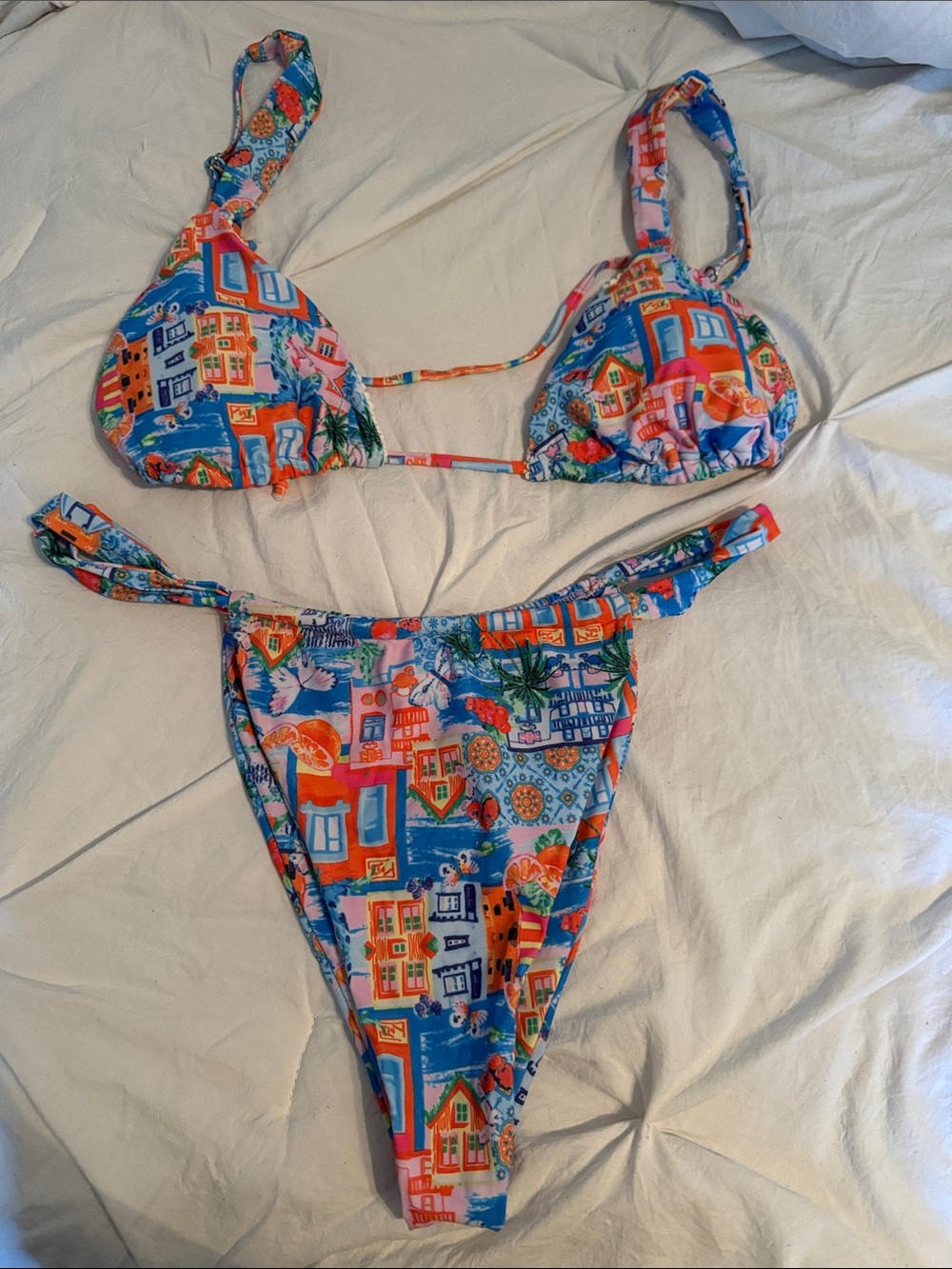Colorful Scenic Print Triangle Bikini Set